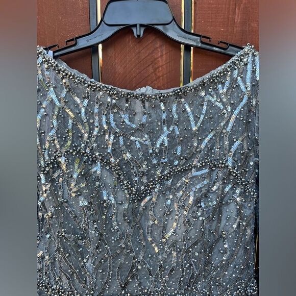 Mac Duggal HIGH NECK ABOVE ELBOW SLEEVE EMBELLISHED A LINE DRESS size 10 NWT - Picture 6 of 10